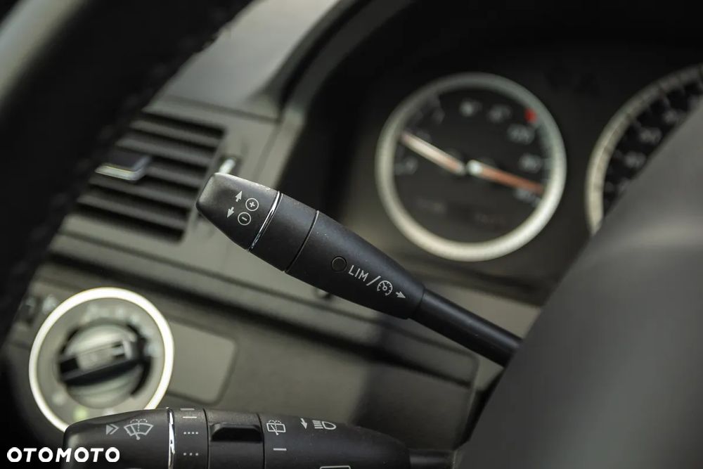 Mercedes-Benz Klasa C 200 CDI DPF Automatik Elegance - 30