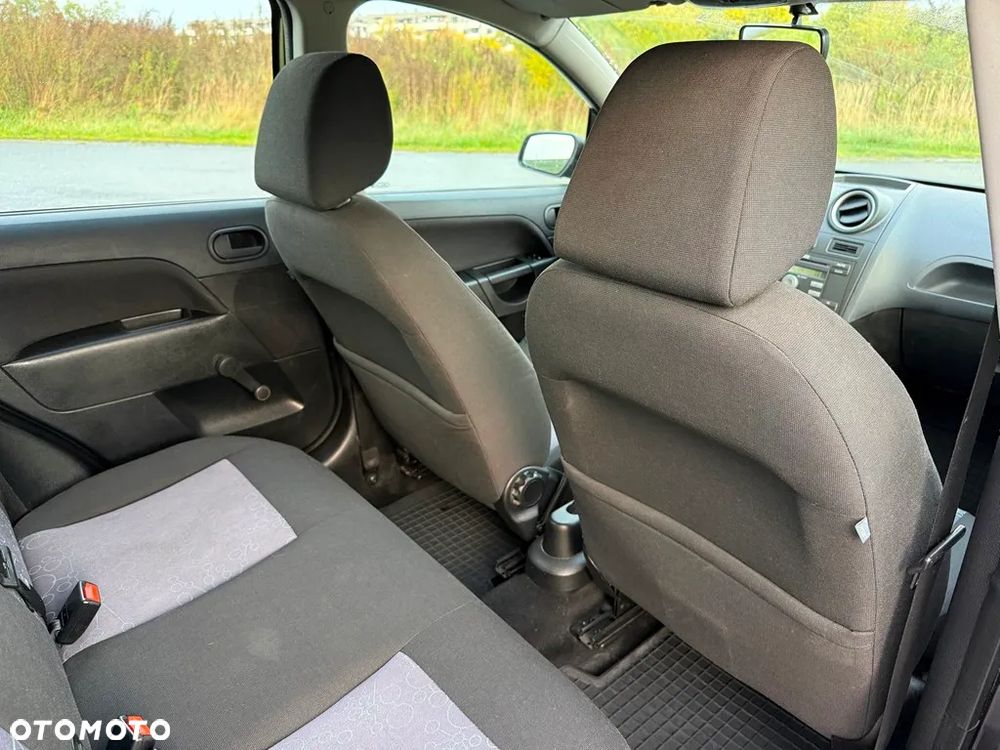 Ford Fiesta 1.3 Trend - 10