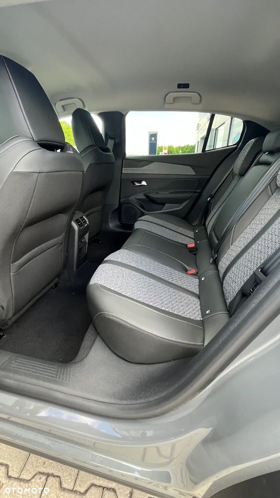 Peugeot 408 1.2 PureTech mHEV Allure S&S e-DSC6 - 13