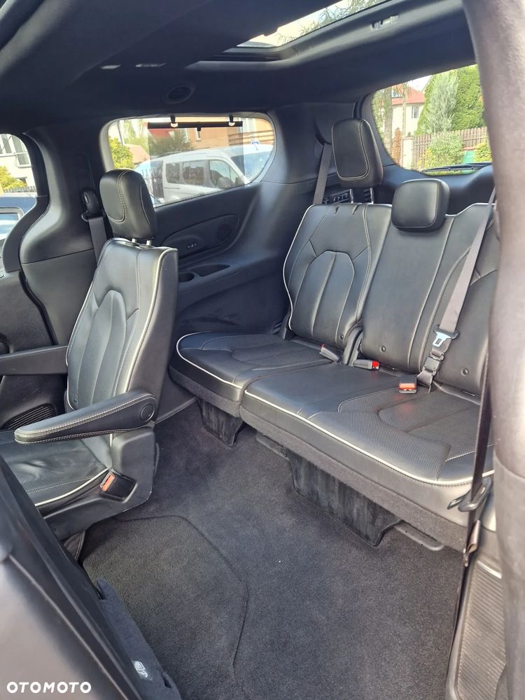 Chrysler Pacifica - 10