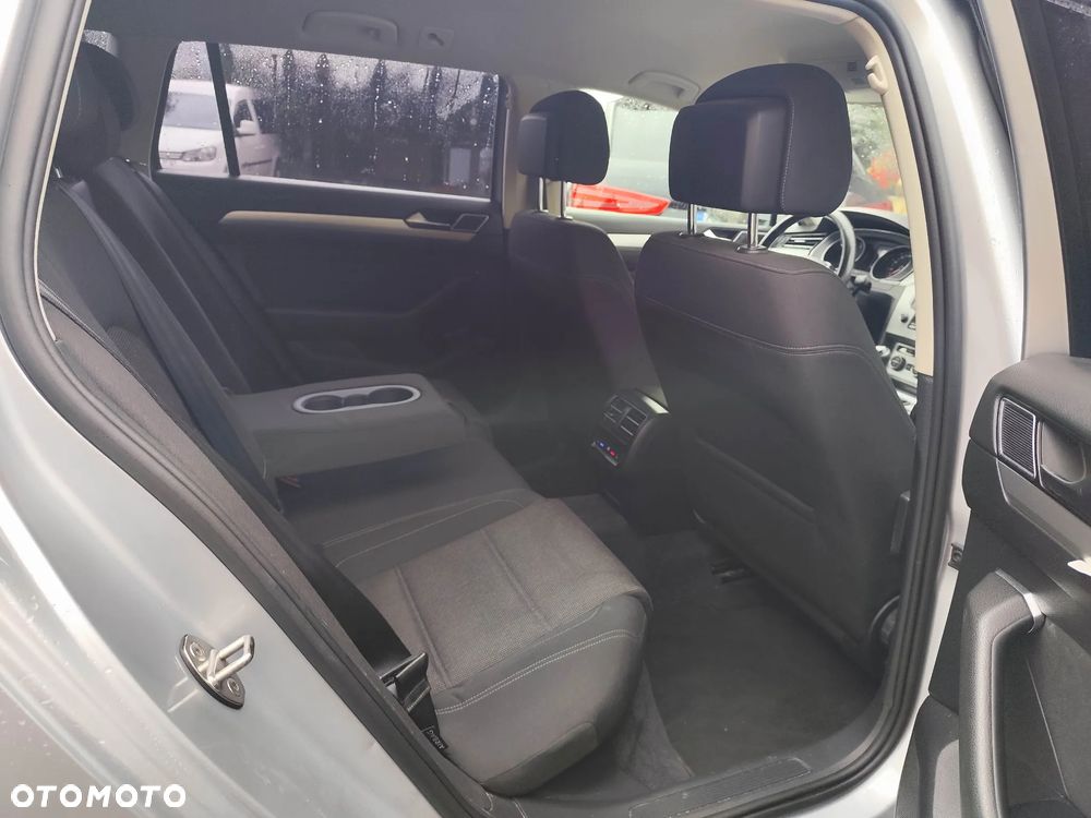Volkswagen Passat Variant 2.0 TDI BMT Comfortline - 8