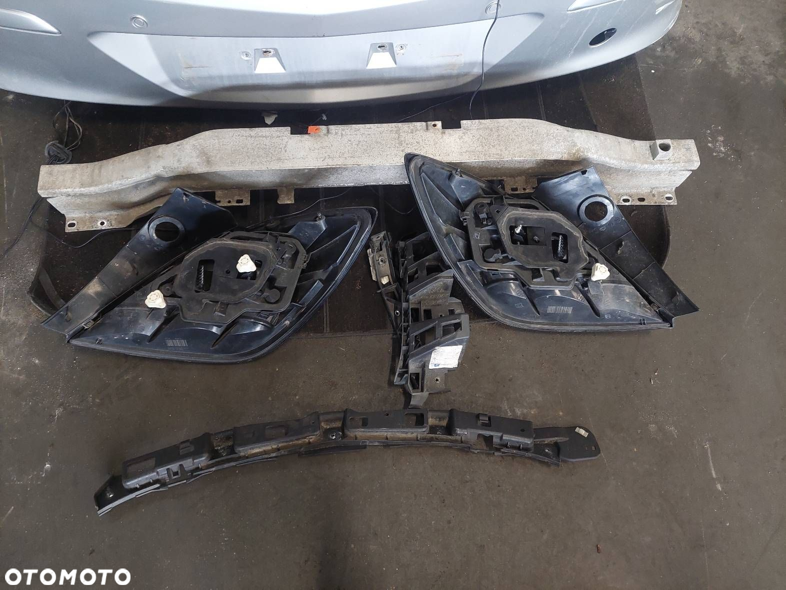 KOMPLETNY TYŁ KLAPA BAGAŻNIKA ZDERZAK LAMPY OPEL ASTRA H 3D GTC Z157 - 3