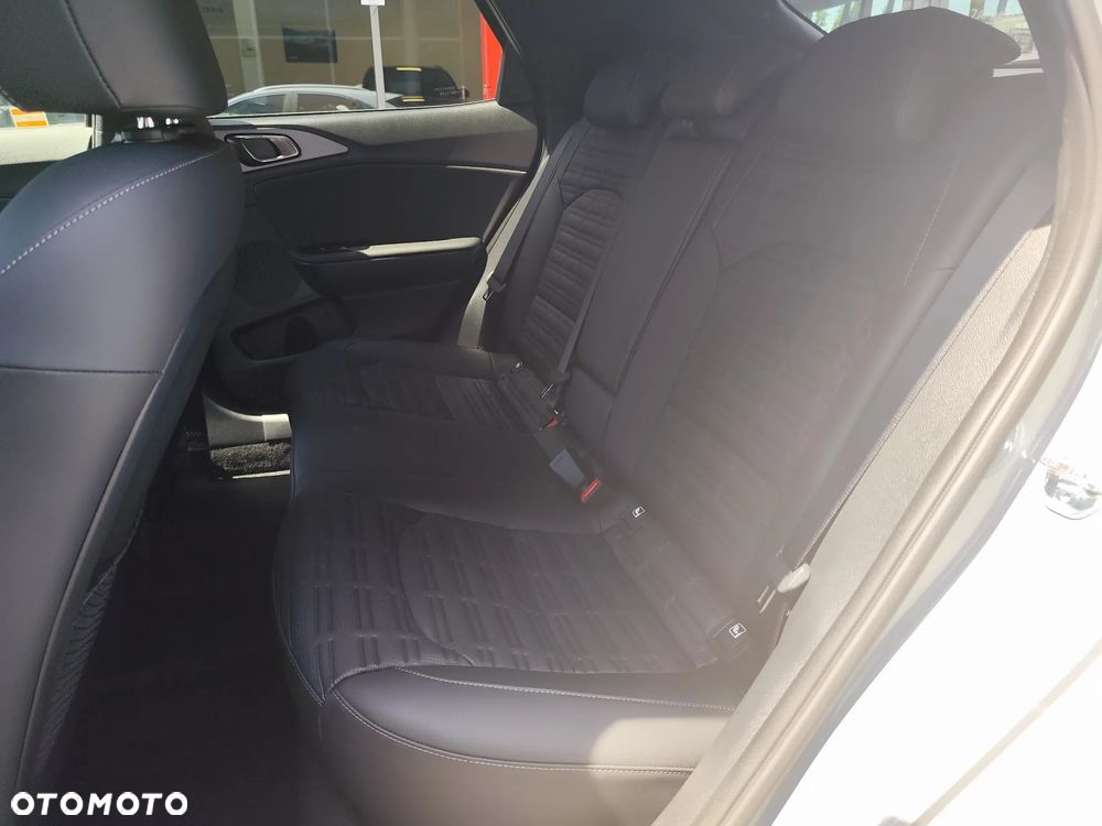 Kia XCeed 1.6 T-GDI Business Line DCT - 15