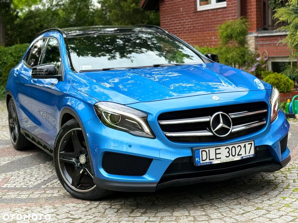 Mercedes-Benz GLA - 4