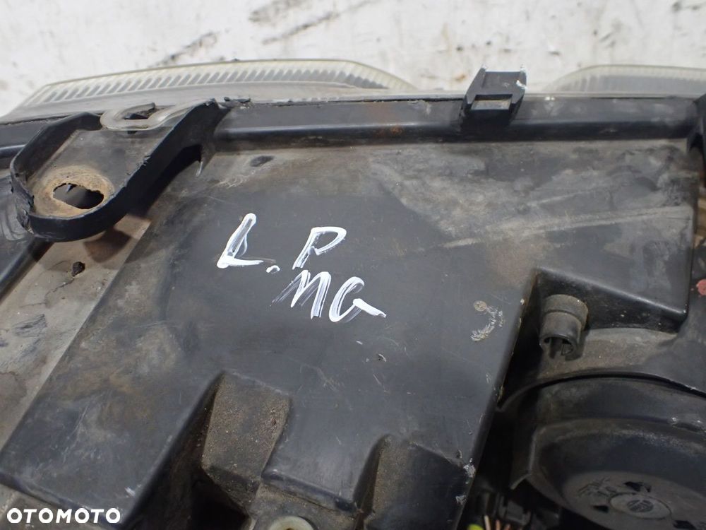 LAMPA LEWA PRZEDNIA XENON MG ZT - 7