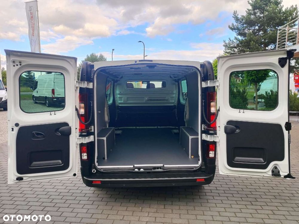 Renault Trafic - 23