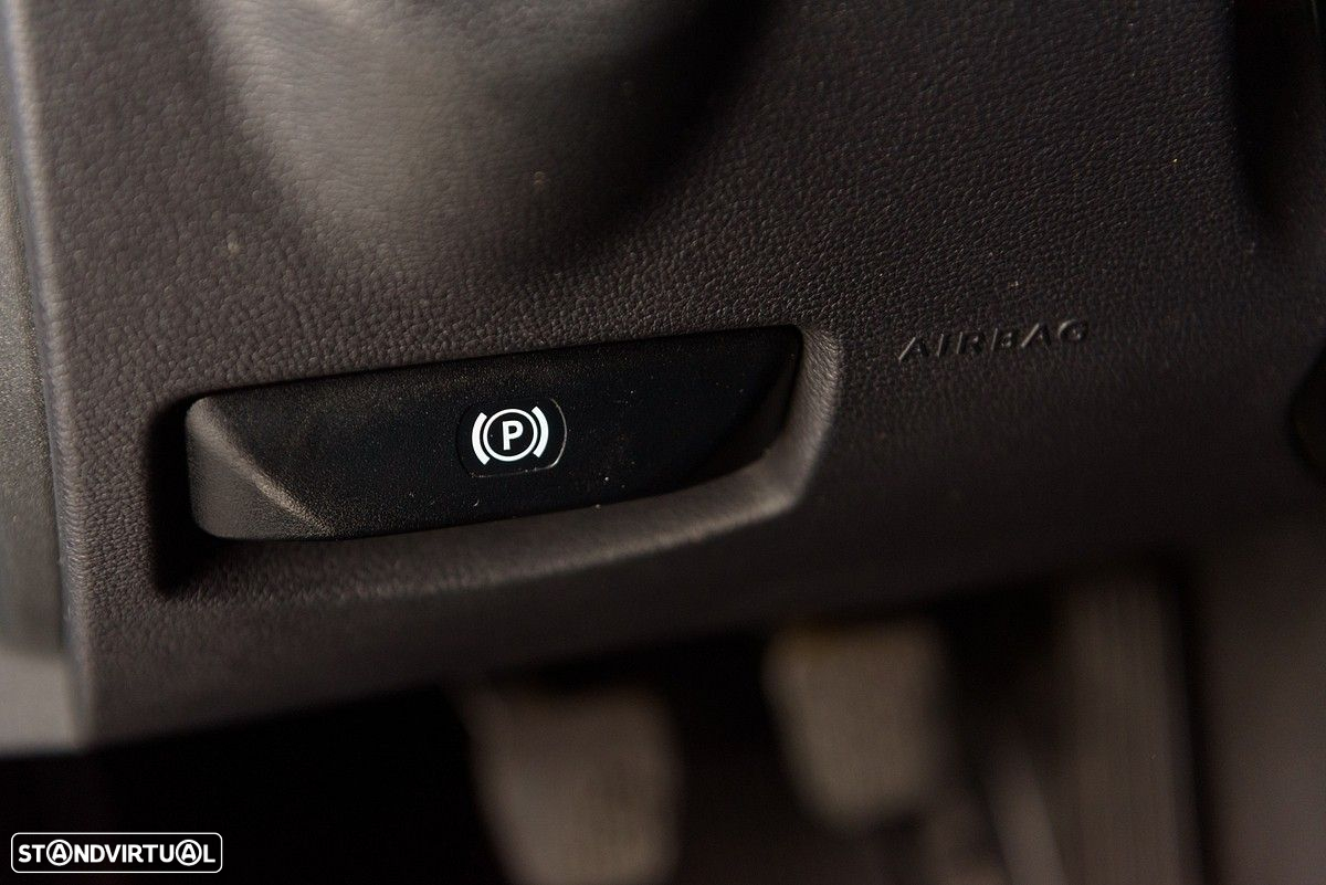 Mercedes-Benz E 220 CDi Avantgarde BlueEfficiency - 49