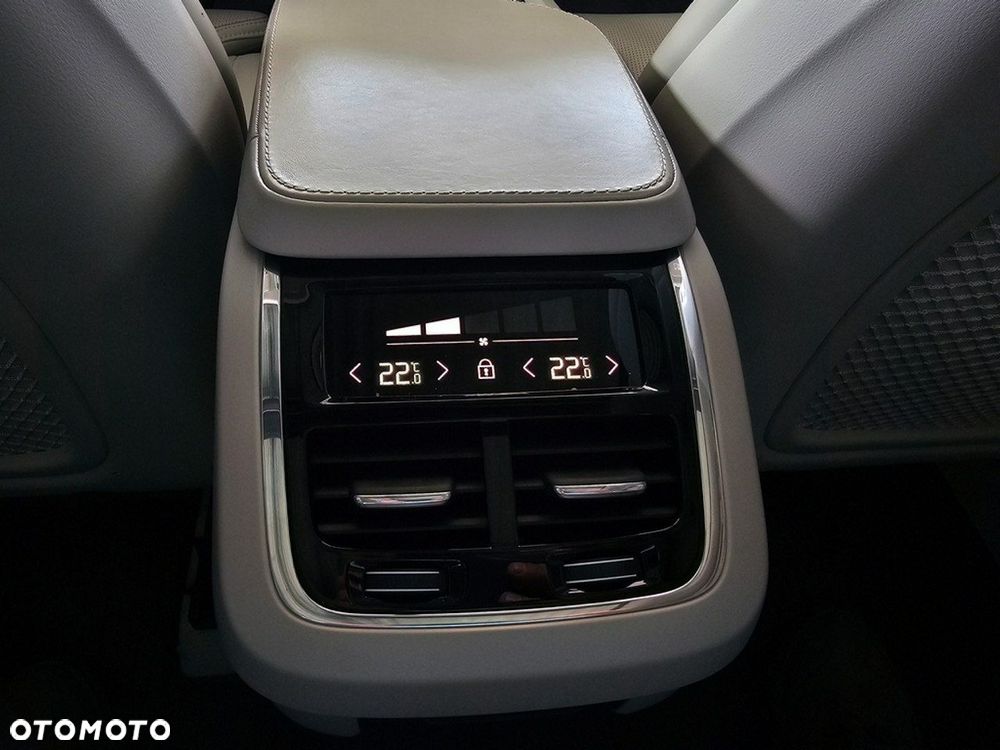 Volvo XC 90 - 36