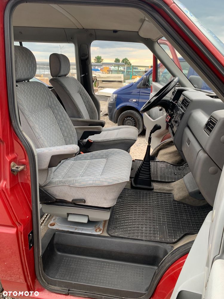 Volkswagen Multivan - 14