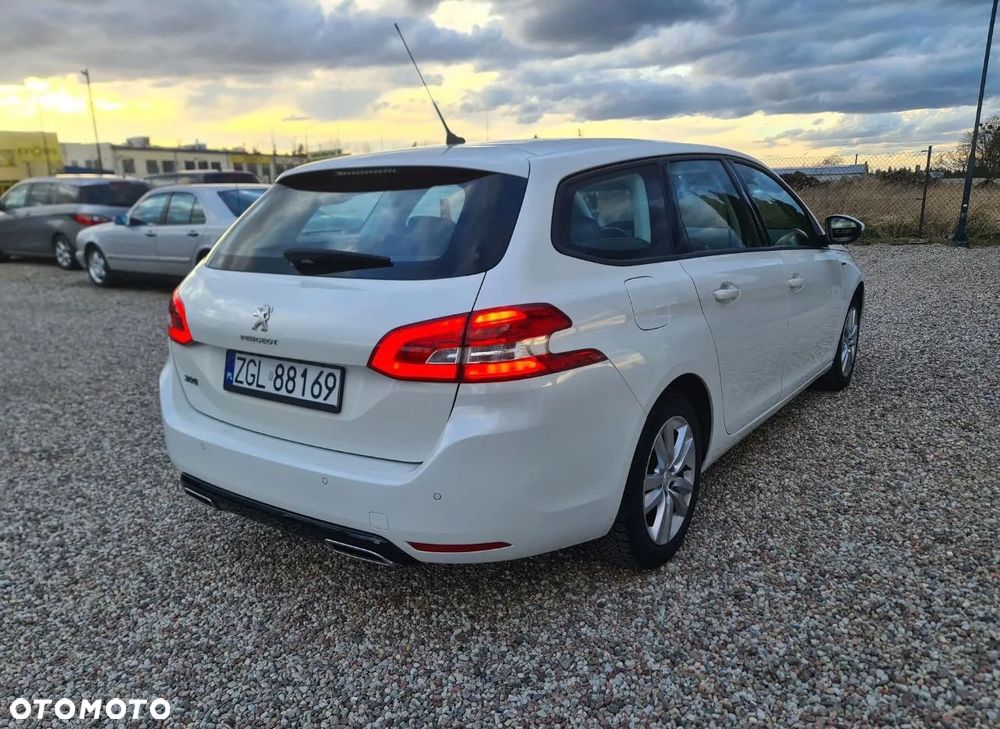 Peugeot 308 BlueHDi 130 EAT8 Allure Pack - 3