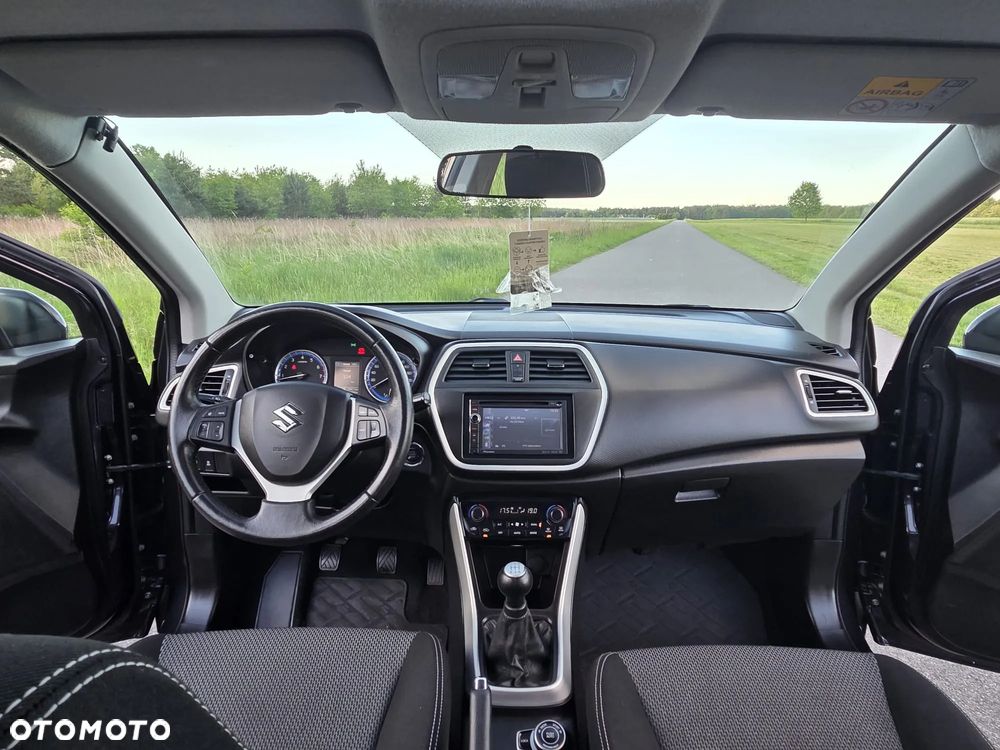 Suzuki SX4 Classic 1.6 VVT 4x4 Comfort - 16