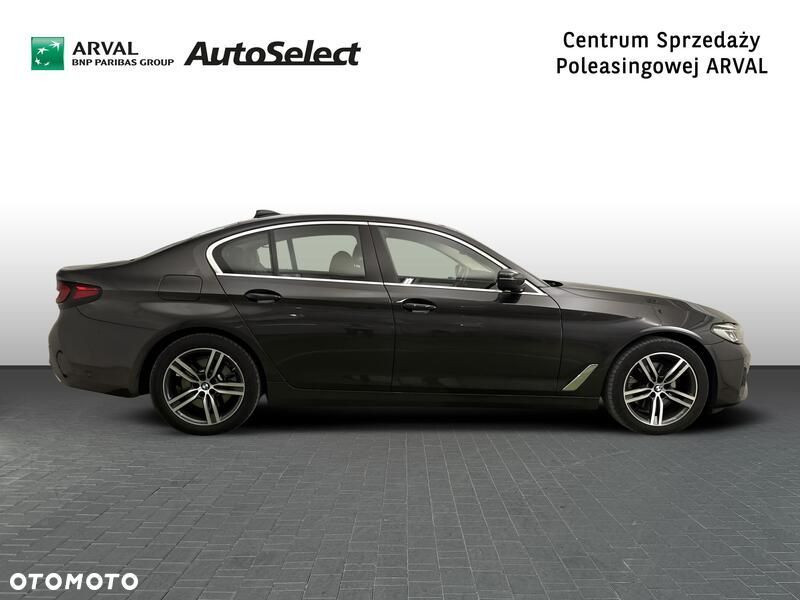BMW Seria 5 520i mHEV - 7