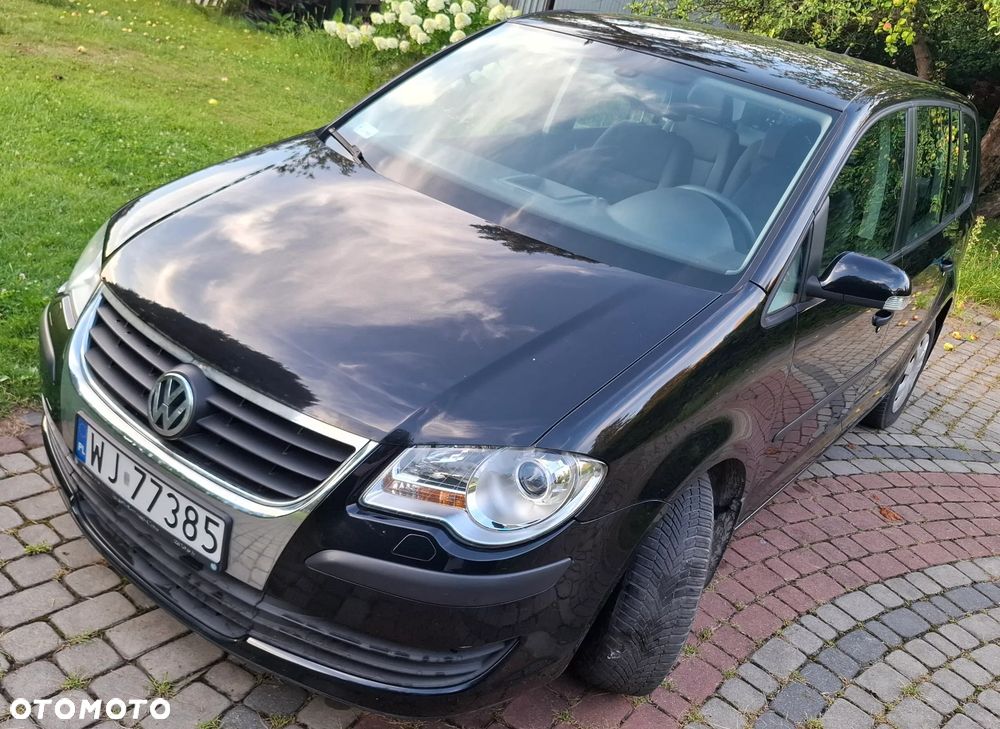 Volkswagen Touran 1.6 Conceptline - 4