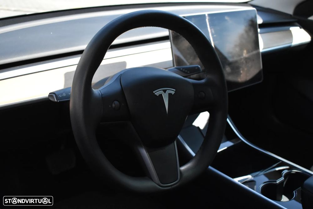 Tesla Model 3 Standard RWD Plus - 30