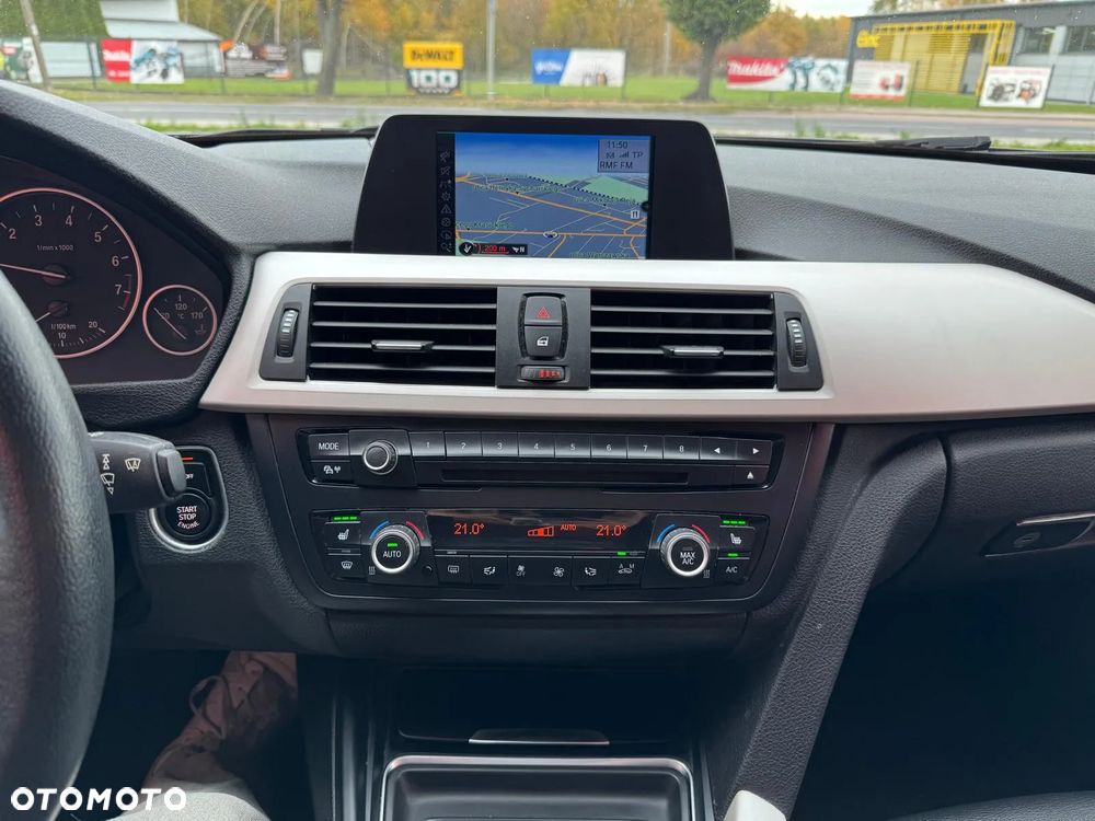 BMW Seria 4 420i Coupe - 10