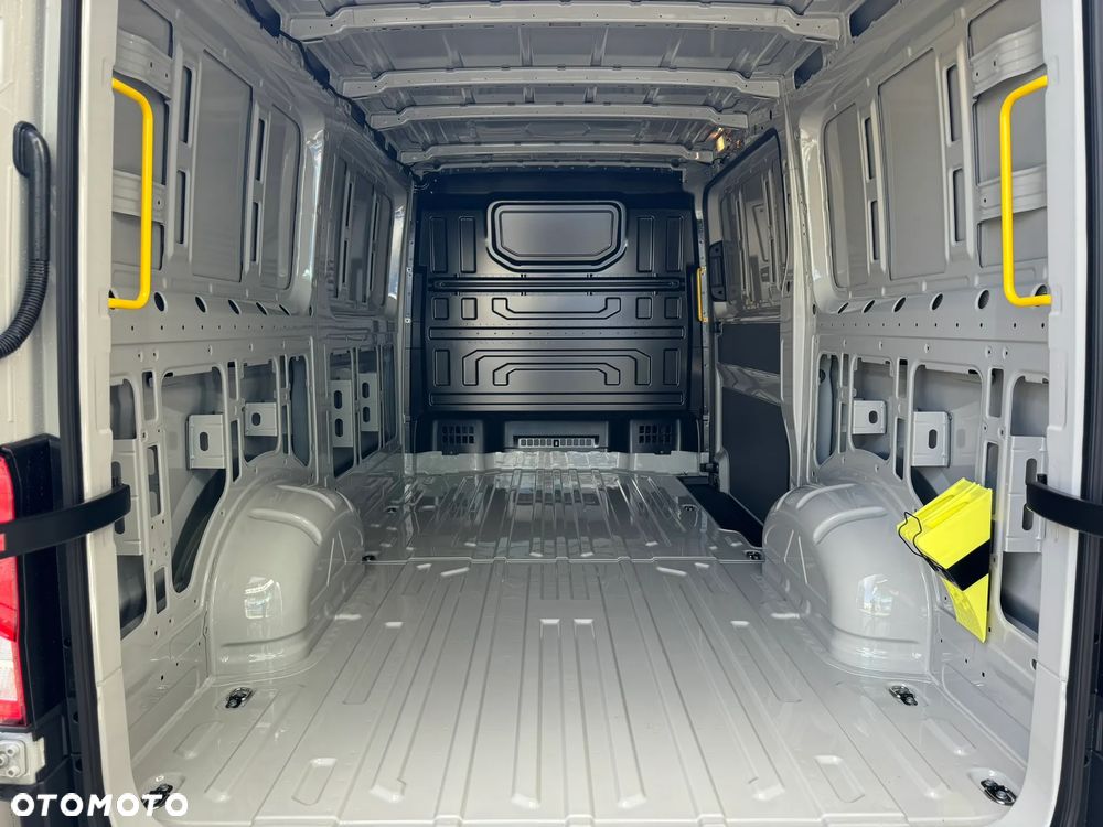 Volkswagen Crafter Furgon Niski Dach 972546 - 14
