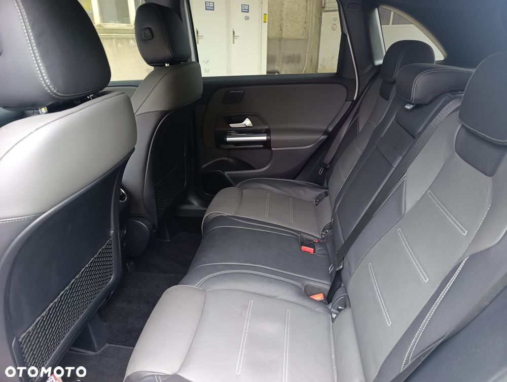 Mercedes-Benz Klasa B 250 4Matic 7G-DCT AMG Line - 12
