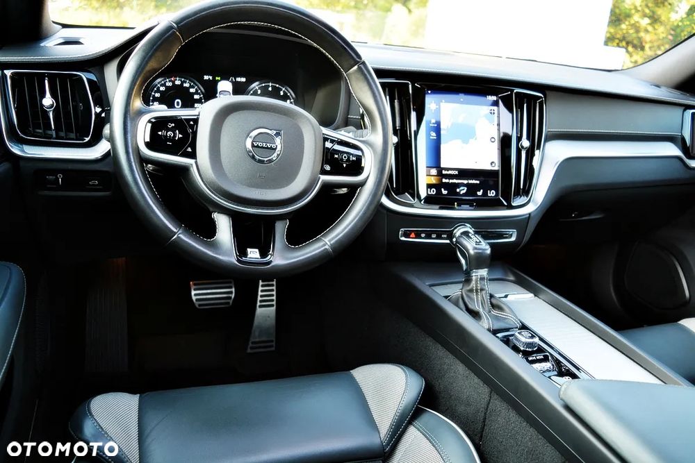 Volvo S60 T6 AWD Geartronic RDesign - 23