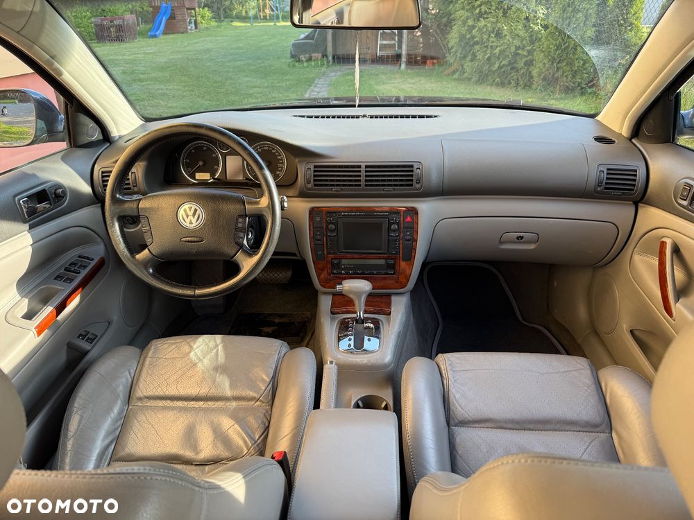 Volkswagen Passat - 5