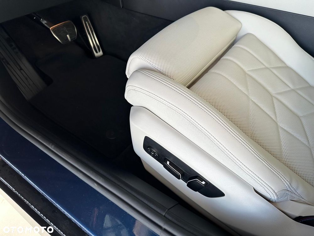 BMW Seria 5 520d xDrive mHEV - 18