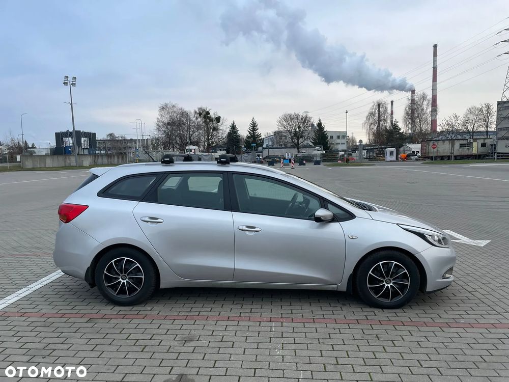 Kia Ceed - 4