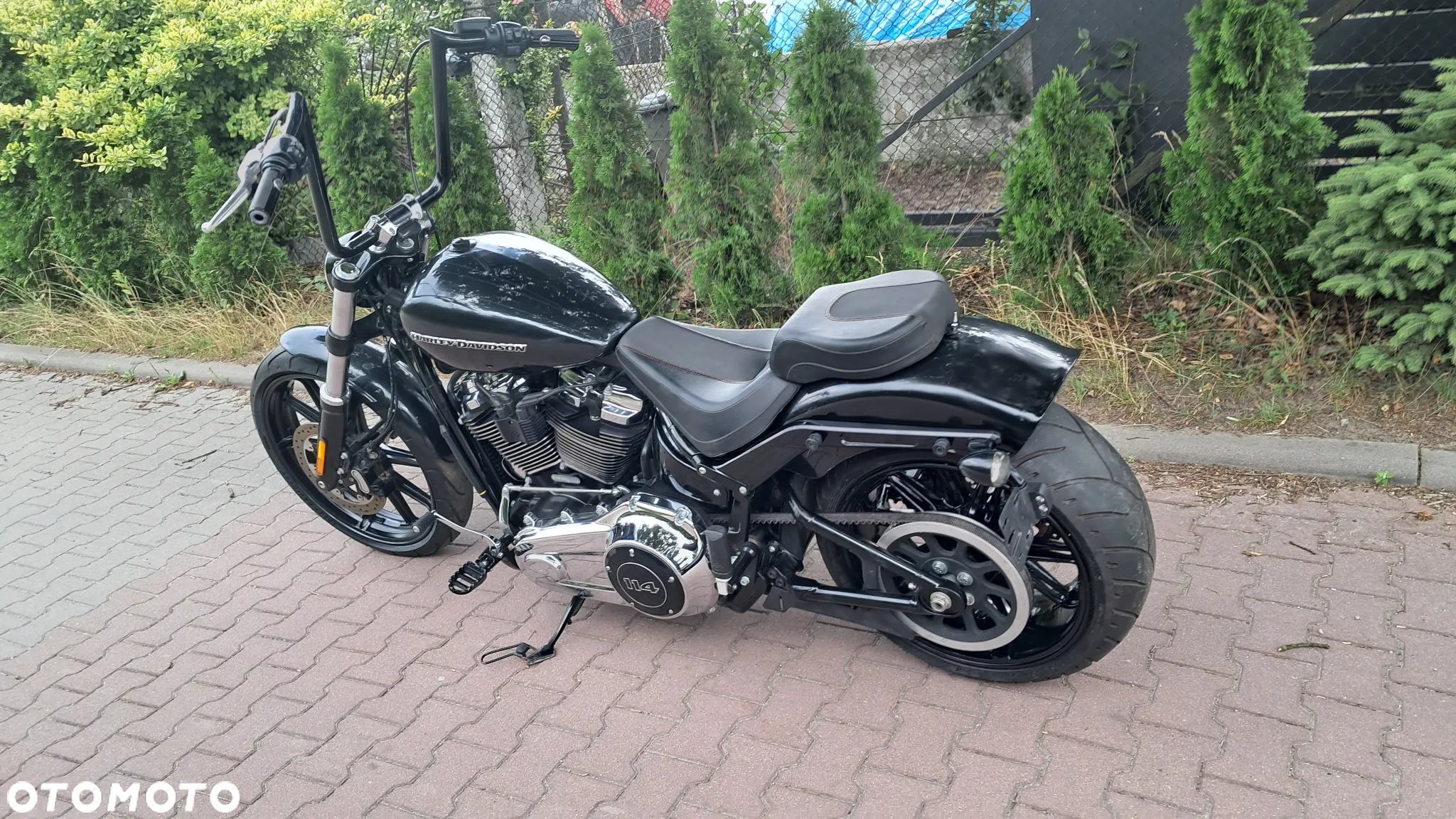 Harley-Davidson Softail Breakout - 3