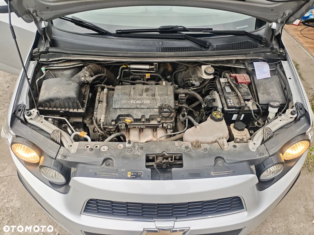 Chevrolet Aveo 1.4 16V LS - 26