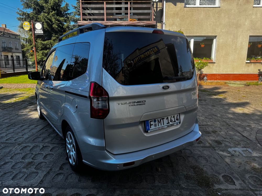 Ford Tourneo Courier 1.0 EcoBoost S&S Ambiente - 38