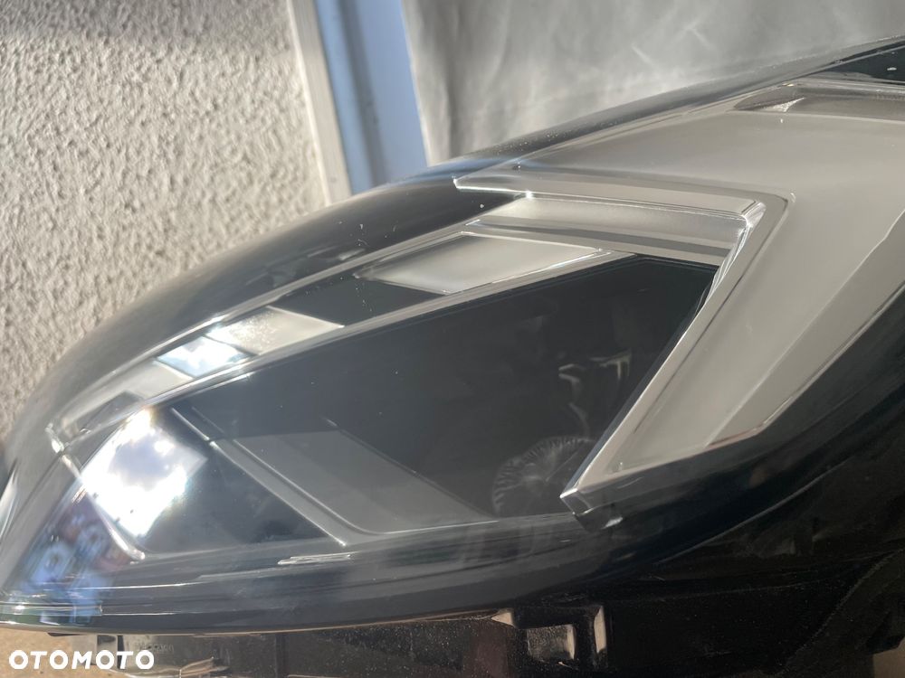 Lampa lewa AUDI A1 II ful led  82A941033D cała - 6
