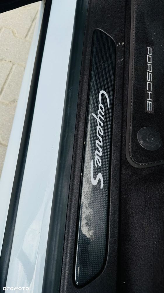 Porsche Cayenne S Diesel Platinum Edition - 31