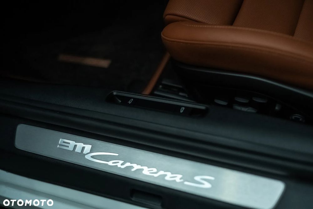 Porsche 911 Carrera S - 28