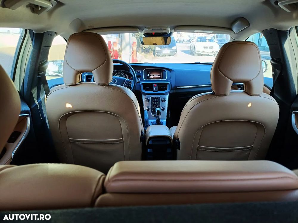 Volvo V40 D2 Summum - 4