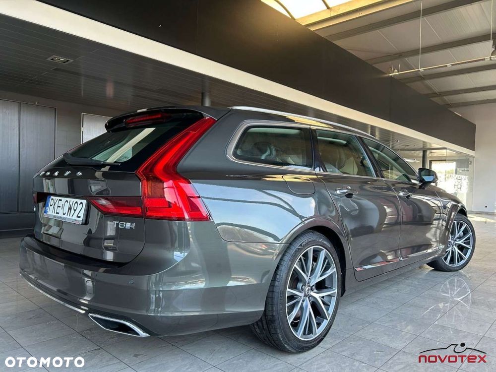 Volvo V90 - 2