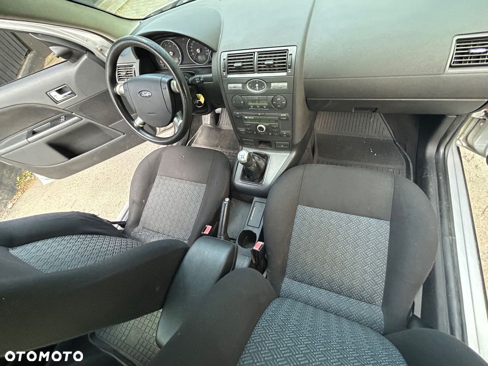 Ford Mondeo - 25