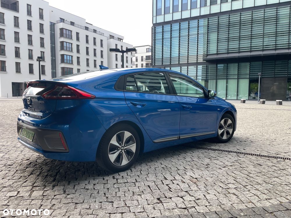 Hyundai IONIQ Style - 4