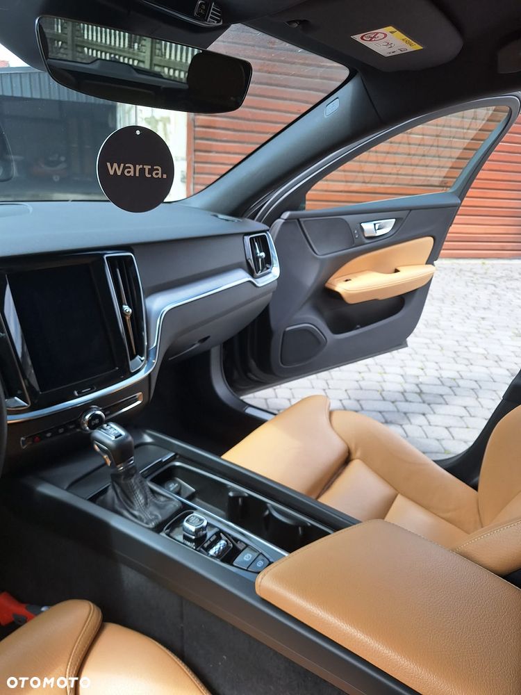 Volvo V60 D4 Momentum Pro - 8