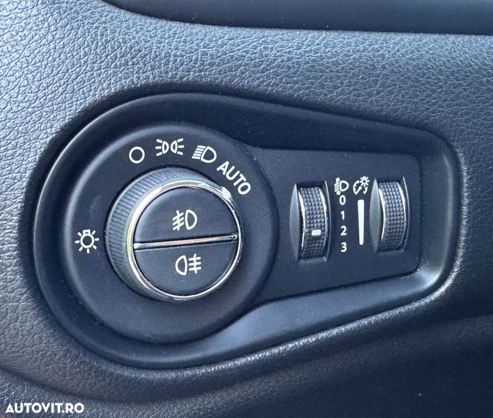 Jeep Renegade 1.3 T-GDI 4xe Automatik Limited - 9
