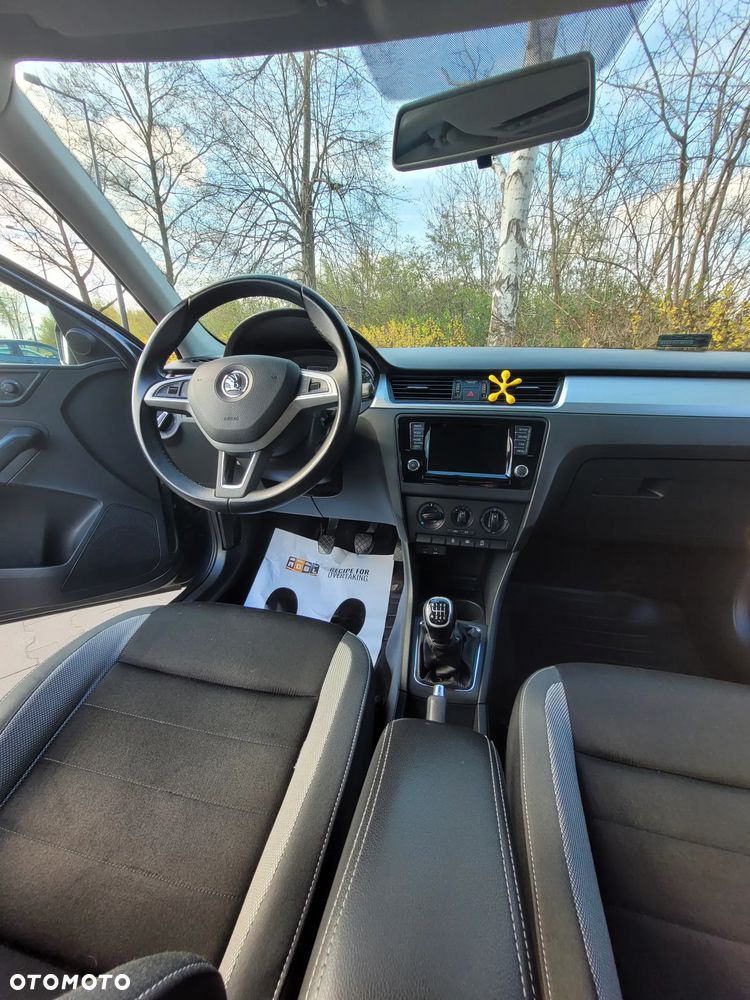 Skoda RAPID 1.2 TSI Ambition - 4