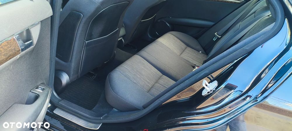 Mercedes-Benz Klasa C 180 Kompressor BlueEFFICIENCY Elegance - 19