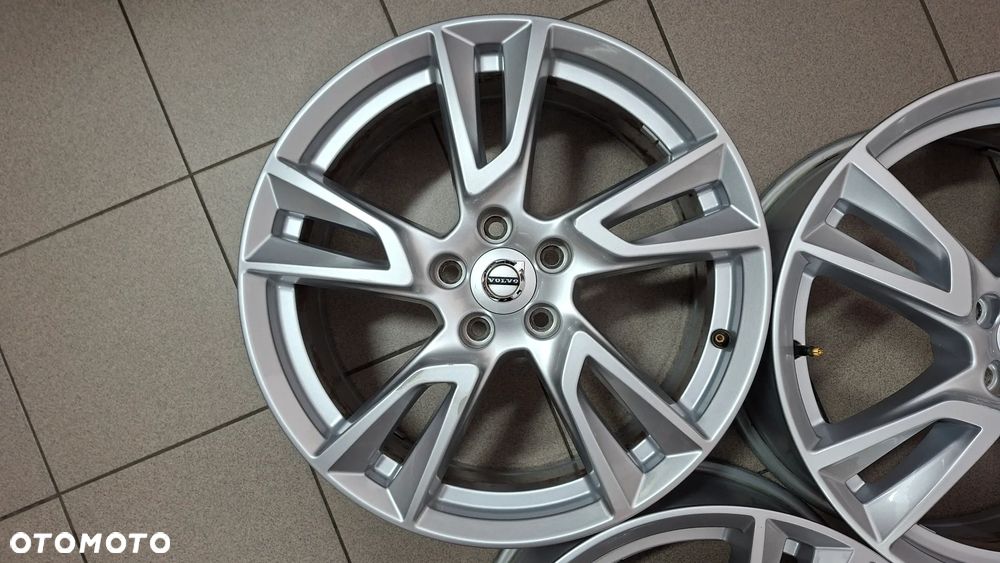 Felgi Aluminiowe 18 Volvo XC 60 5x108 ET 50.5 - 11