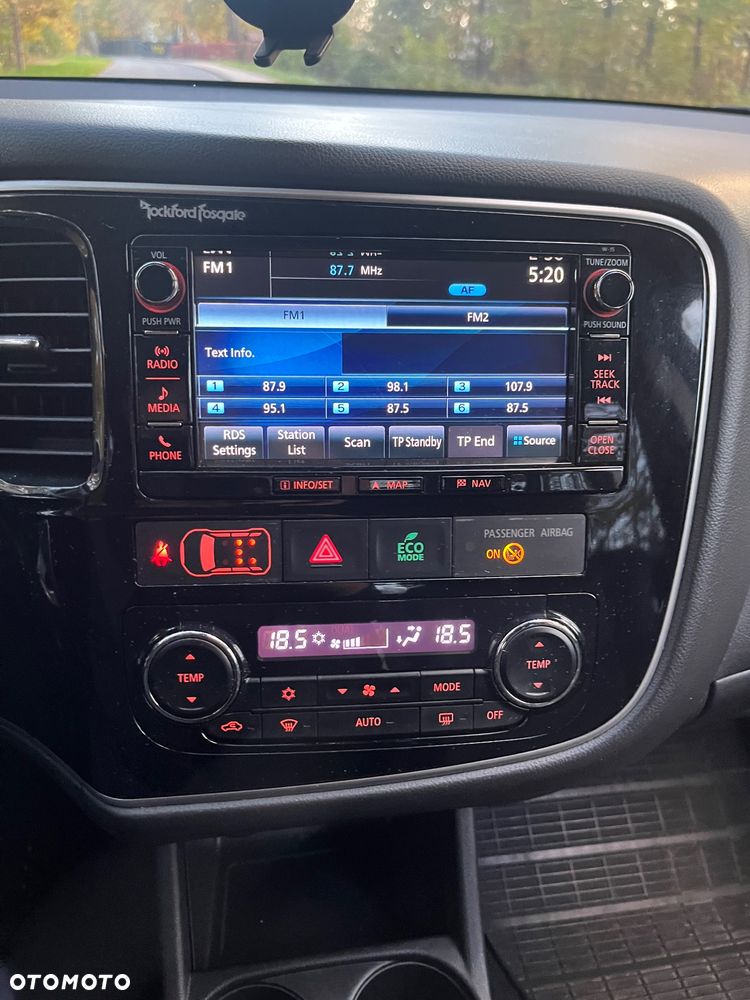 Mitsubishi Outlander - 38