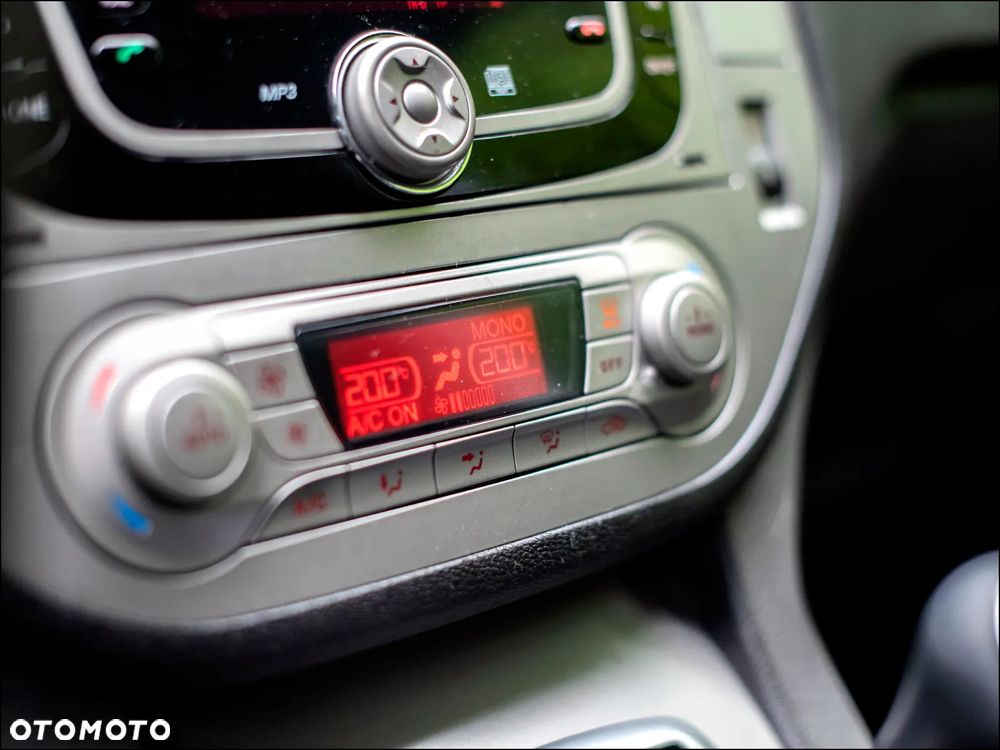 Ford Kuga - 26