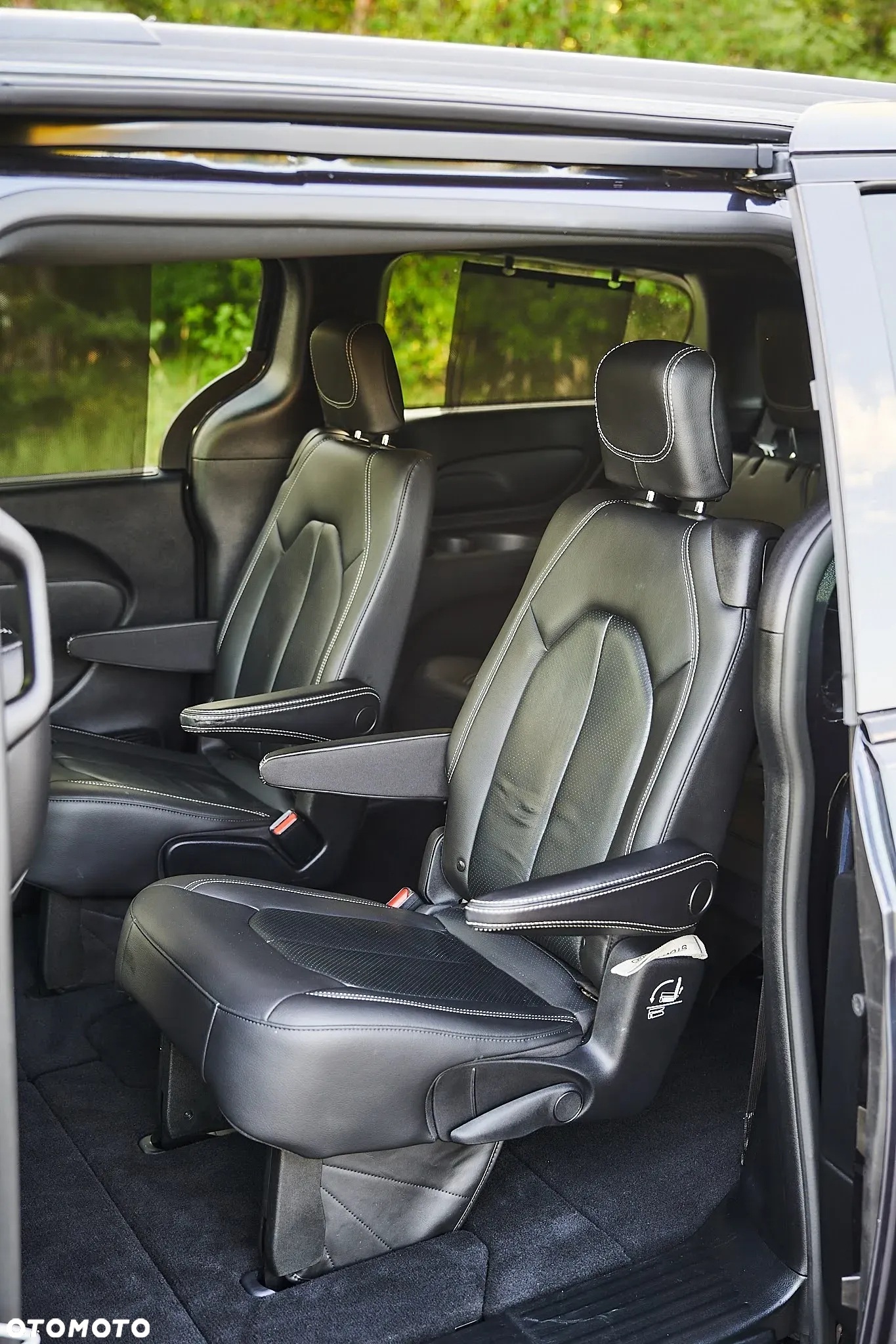 Chrysler Pacifica - 22