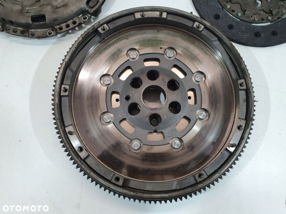 SPRZĘGŁO KOŁO DWUMASOWE VW AUDI 2.0 FSI 06F105264B - 3