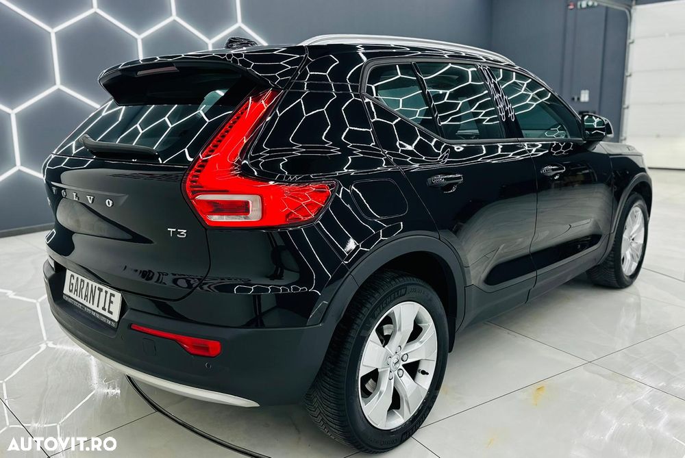 Volvo XC 40 T3 Geartronic Momentum Pro - 4