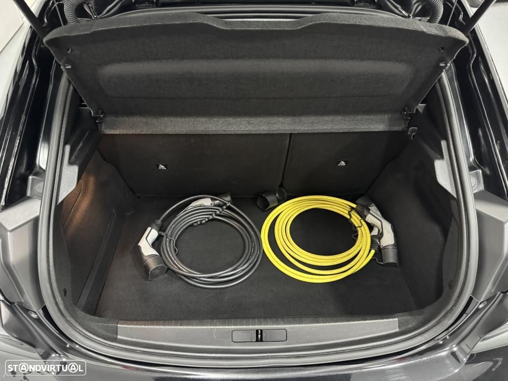 Peugeot e-208 Active Pack - 42