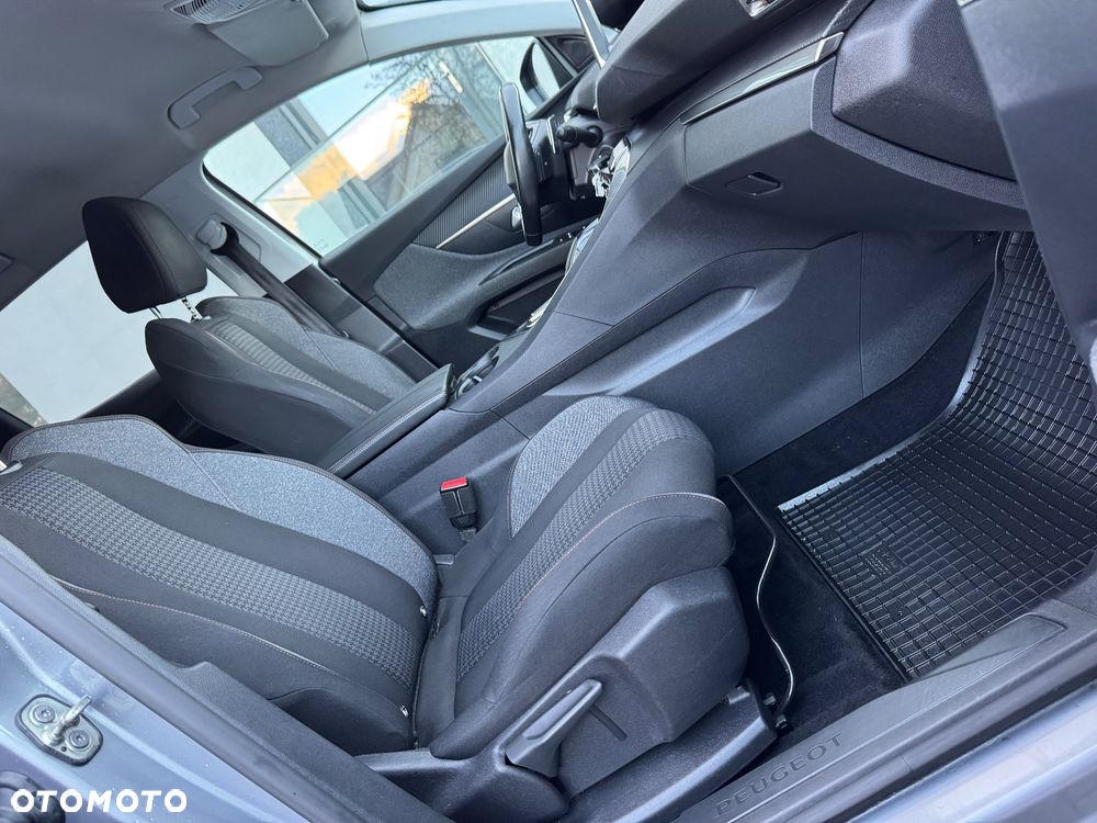 Peugeot 3008 PureTech 130 Stop & Start EAT6 Allure - 18