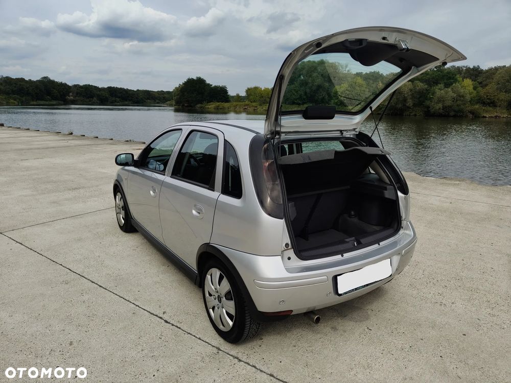 Opel Corsa 1.2 16V Cosmo Easytronic - 25