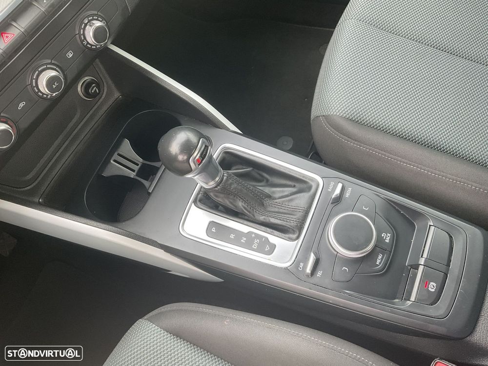 Audi Q2 1.6 TDI Design S tronic - 32