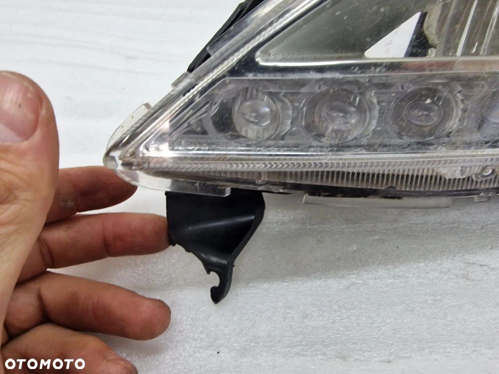 HYUNDAI i30 II 12- LED DRL HALOGEN LEWY NR 92202-A61 / 92201-61 / 92201-A61 , NR AUKCJI H89 - 2